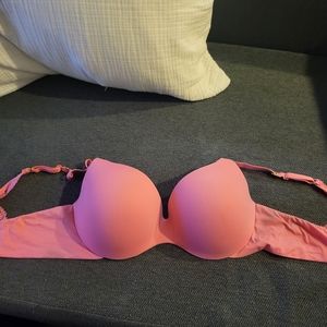 Incredible by Victoria's Secret bra size 38C